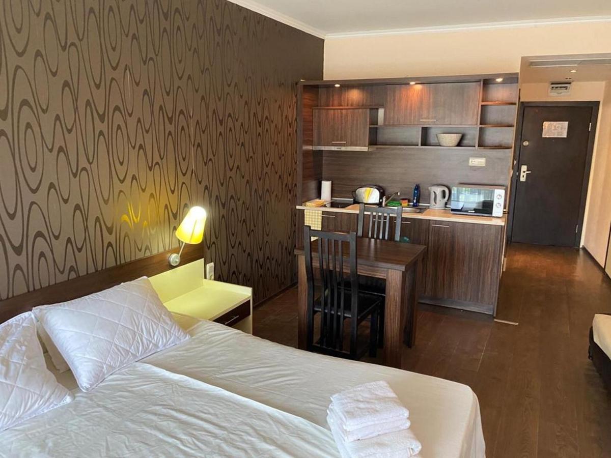 Menada Apartments In Grand Hotel Sveti Vlas Eksteriør bilde