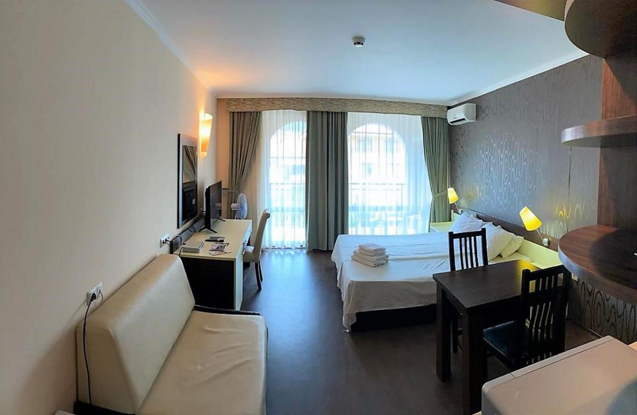 Menada Apartments In Grand Hotel Sveti Vlas Eksteriør bilde